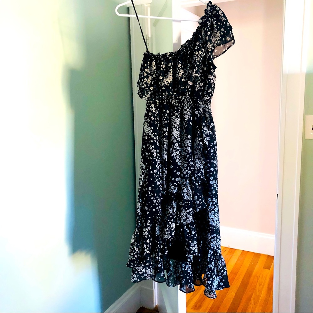 Lulus Black ruffle one shoulder midi dress NWT size XS